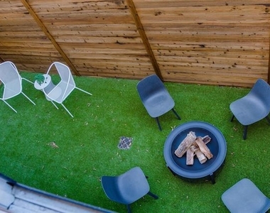 2214 Annex Avenue - Photo Thumbnail 5