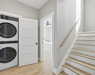 2214 Annex Avenue - Photo Thumbnail 24
