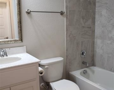 940 Parkside Drive - Photo Thumbnail 16