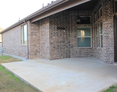940 Parkside Drive - Photo Thumbnail 22