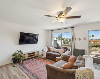 14413 N Boxwood Lane - Photo Thumbnail 5