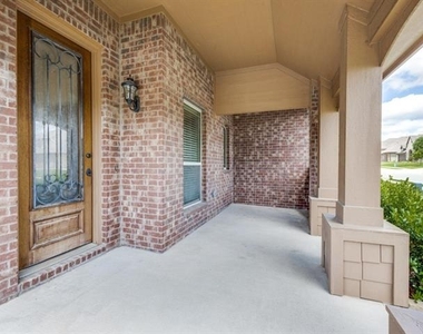 1722 Sherwood Drive - Photo Thumbnail 1