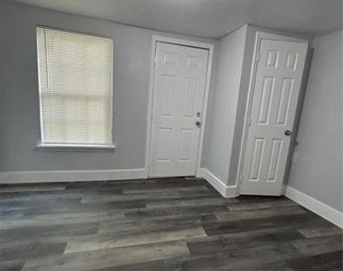3501 Latimer Street - Photo Thumbnail 3