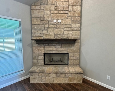 499 Christian Way - Photo Thumbnail 16
