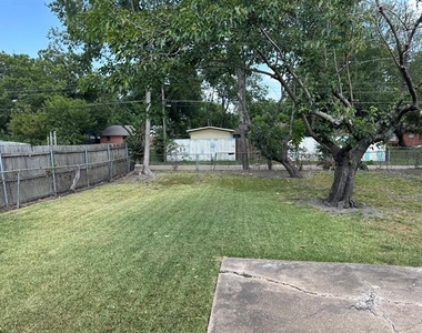 3018 Gardenia Drive - Photo Thumbnail 14