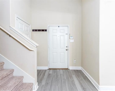 5946 Harbor Glen Drive - Photo Thumbnail 3