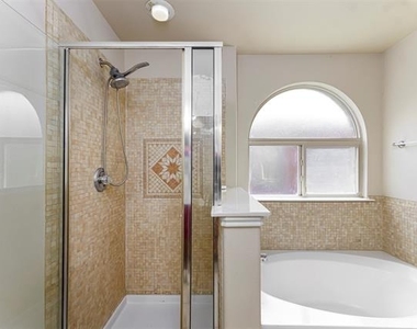 5946 Harbor Glen Drive - Photo Thumbnail 12