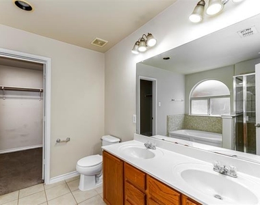 5946 Harbor Glen Drive - Photo Thumbnail 11