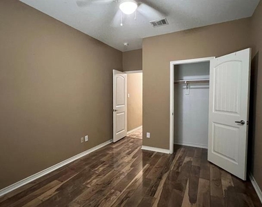 1234 Iowa Road - Photo Thumbnail 16
