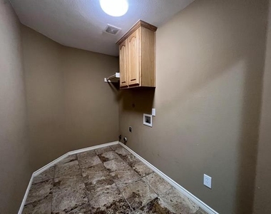 1234 Iowa Road - Photo Thumbnail 18