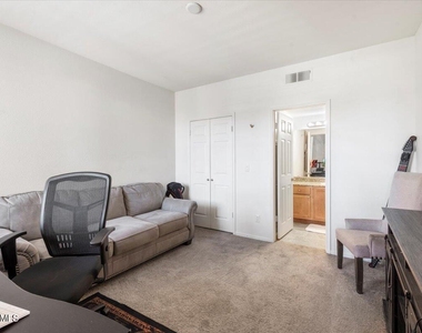7009 E Acoma Drive - Photo Thumbnail 12