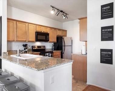 7009 E Acoma Drive - Photo Thumbnail 6