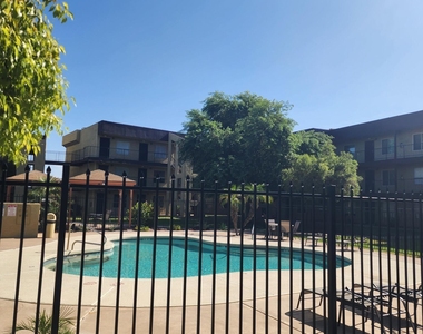 461 W Holmes Avenue - Photo Thumbnail 22