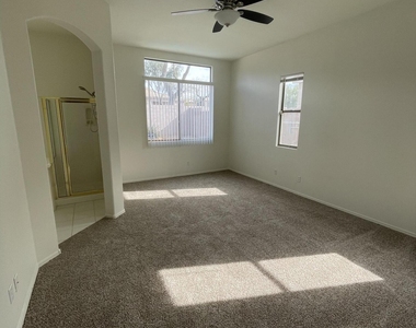 4722 E Chisum Trail - Photo Thumbnail 7