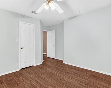 2600 Terrace Drive - Photo Thumbnail 24