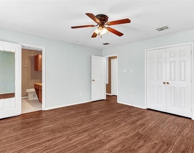 2600 Terrace Drive - Photo Thumbnail 17