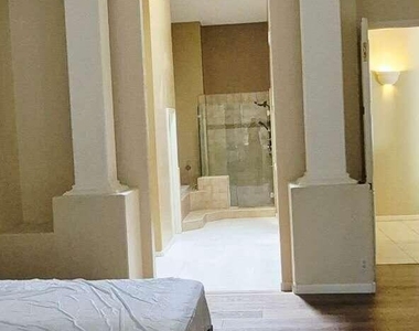 10511 N 117th Place - Photo Thumbnail 37