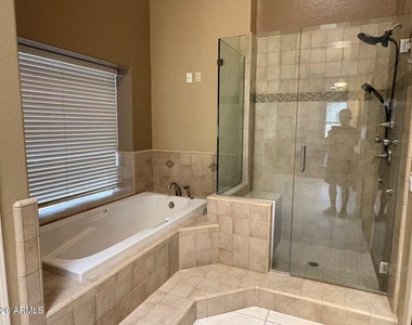 10511 N 117th Place - Photo Thumbnail 40