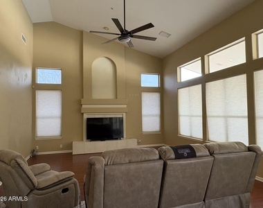 10511 N 117th Place - Photo Thumbnail 21