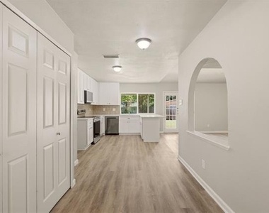 1616 Stockton Trail - Photo Thumbnail 6