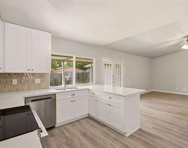 1616 Stockton Trail - Photo Thumbnail 11