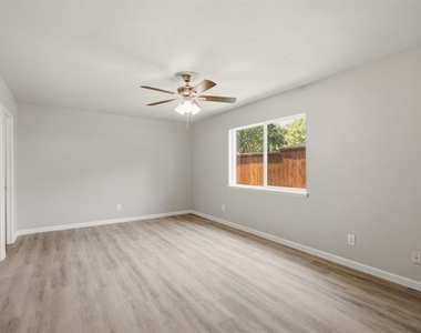1616 Stockton Trail - Photo Thumbnail 19