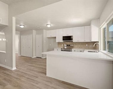 1616 Stockton Trail - Photo Thumbnail 9