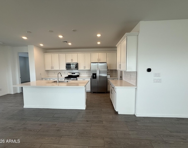 4248 W Brenley Drive - Photo Thumbnail 39