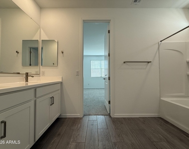 4248 W Brenley Drive - Photo Thumbnail 15
