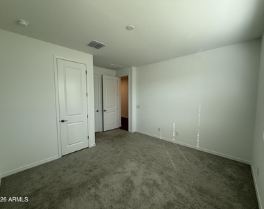 4248 W Brenley Drive - Photo Thumbnail 9