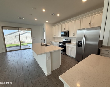 4248 W Brenley Drive - Photo Thumbnail 40