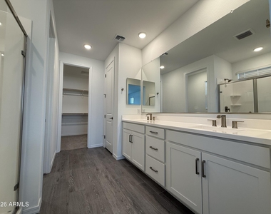4248 W Brenley Drive - Photo Thumbnail 47