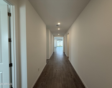 4248 W Brenley Drive - Photo Thumbnail 4