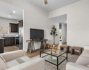 936 Cawthorne Trail - Photo Thumbnail 3