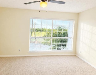 12921 Abrams Road - Photo Thumbnail 4