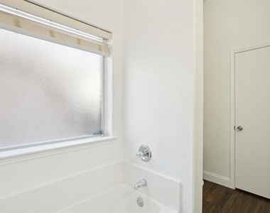 1446 Sax Leigh Drive - Photo Thumbnail 13
