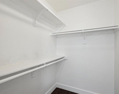 1446 Sax Leigh Drive - Photo Thumbnail 14