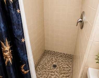 2041 Sw 23rd Avenue - Photo Thumbnail 19