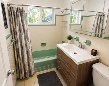 2041 Sw 23rd Avenue - Photo Thumbnail 17