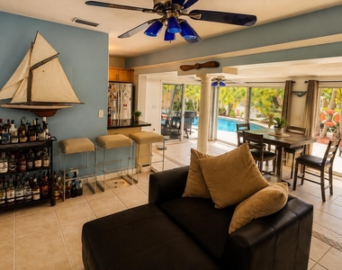 2041 Sw 23rd Avenue - Photo Thumbnail 21