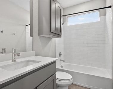 5401 Cypress Point Drive - Photo Thumbnail 7