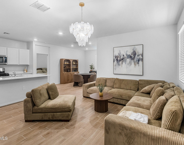 25332 N 184th Lane - Photo Thumbnail 17