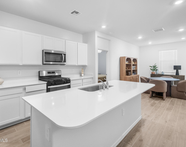 25332 N 184th Lane - Photo Thumbnail 10