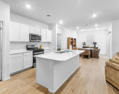 25332 N 184th Lane - Photo Thumbnail 8