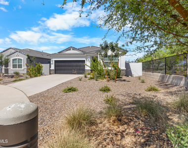 25332 N 184th Lane - Photo Thumbnail 1