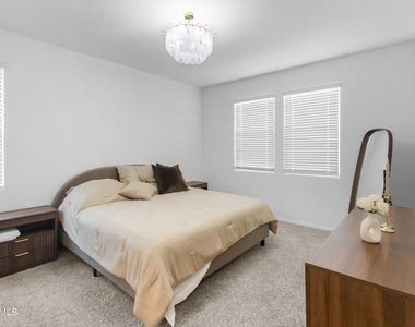25332 N 184th Lane - Photo Thumbnail 18
