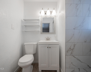 1140 W 7th Street - Photo Thumbnail 18