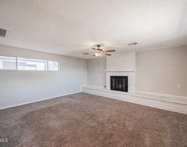 1140 W 7th Street - Photo Thumbnail 11