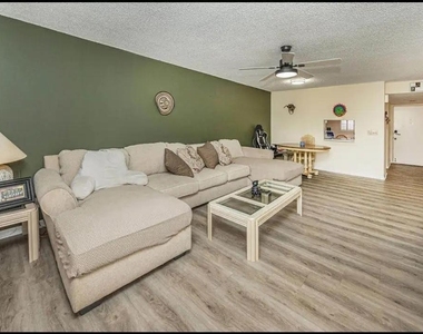 2615 Ne 3rd Court Ne - Photo Thumbnail 9