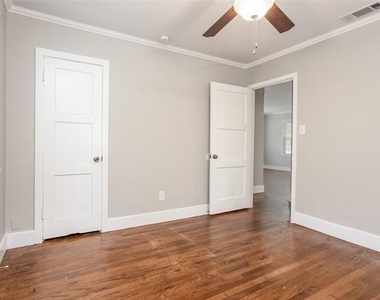 5612 Birchman Avenue - Photo Thumbnail 18